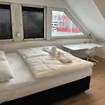 150qm Haus Fuer 6 Mit Parkplatz & Terrasse Prázdninový dům Brémy