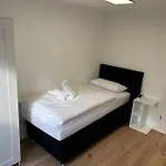 Feriehus 150Qm Haus Fuer 6 Mit Parkplatz & Terrasse