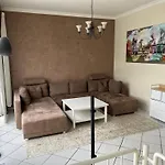 150Qm Haus Fuer 6 Mit Parkplatz & Terrasse Bremen