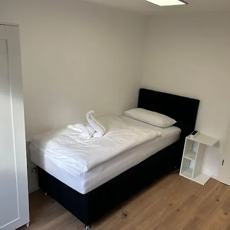 Holiday home Mit Privatparkplatz, Terrasse Und Stadtnaehe