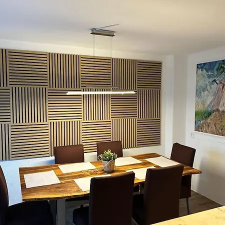 Holiday home Mit Privatparkplatz, Terrasse Und Stadtnaehe *