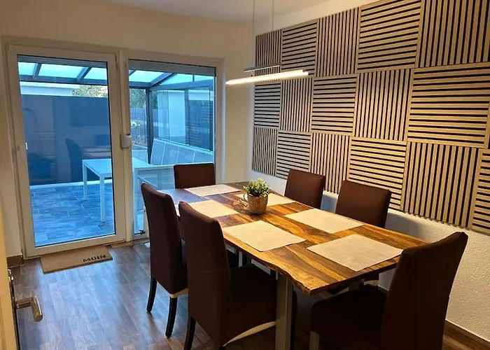 Дом отдыха Mit Privatparkplatz, Terrasse Und Stadtnaehe