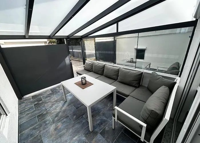 Mit Privatparkplatz, Terrasse Und Stadtnaehe Bremen