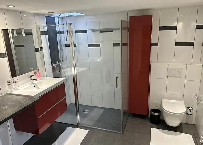 Mit Privatparkplatz, Terrasse Und Stadtnaehe Prázdninový dům *