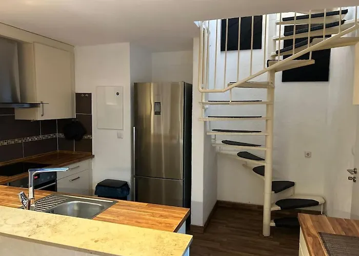 Mit Privatparkplatz, Terrasse Und Stadtnaehe Bremen